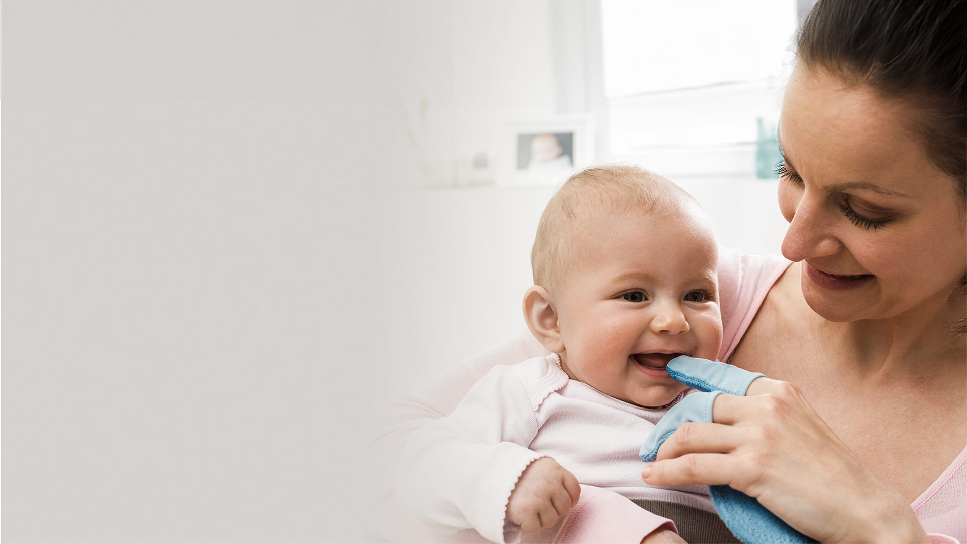 La prima igiene orale del neonato: quando iniziare e come procedere