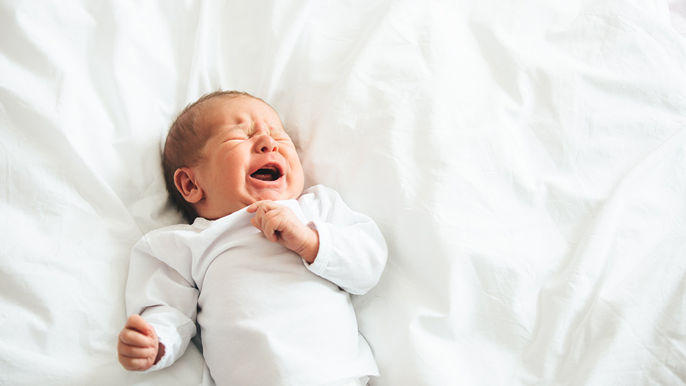 il sonno del neonato e il pianto