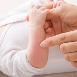 Come trattare la pelle del neonato in inverno: vademecum
