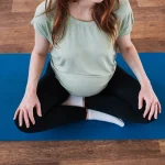 Il corpo dopo il parto: tra risate, gonfiori e piccole rivoluzioni