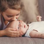 Regolazione emotiva e adattamento fraterno all’arrivo di un neonato