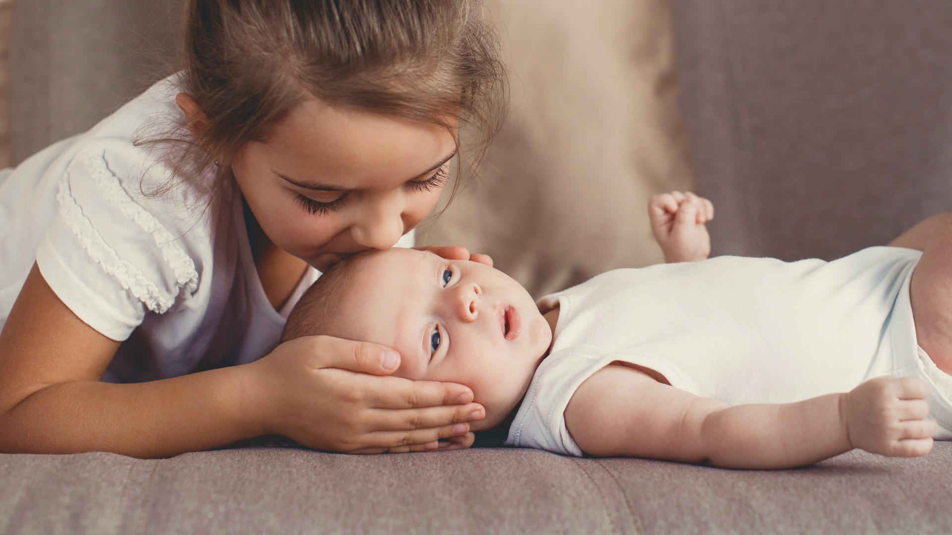 Emotional Regulation and Sibling Adaptation to the Arrival of a Newborn