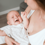 Overtiredness nel neonato durante la stagione estiva: dis-regolazione circadiana e strategie genitoriali di prevenzione